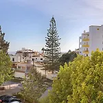 Refugio Da Rocha *